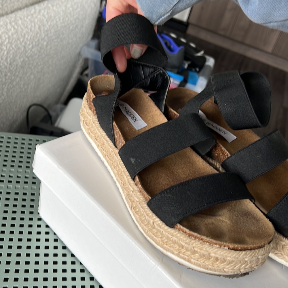 Platform Sandals - Picture 2 of 2